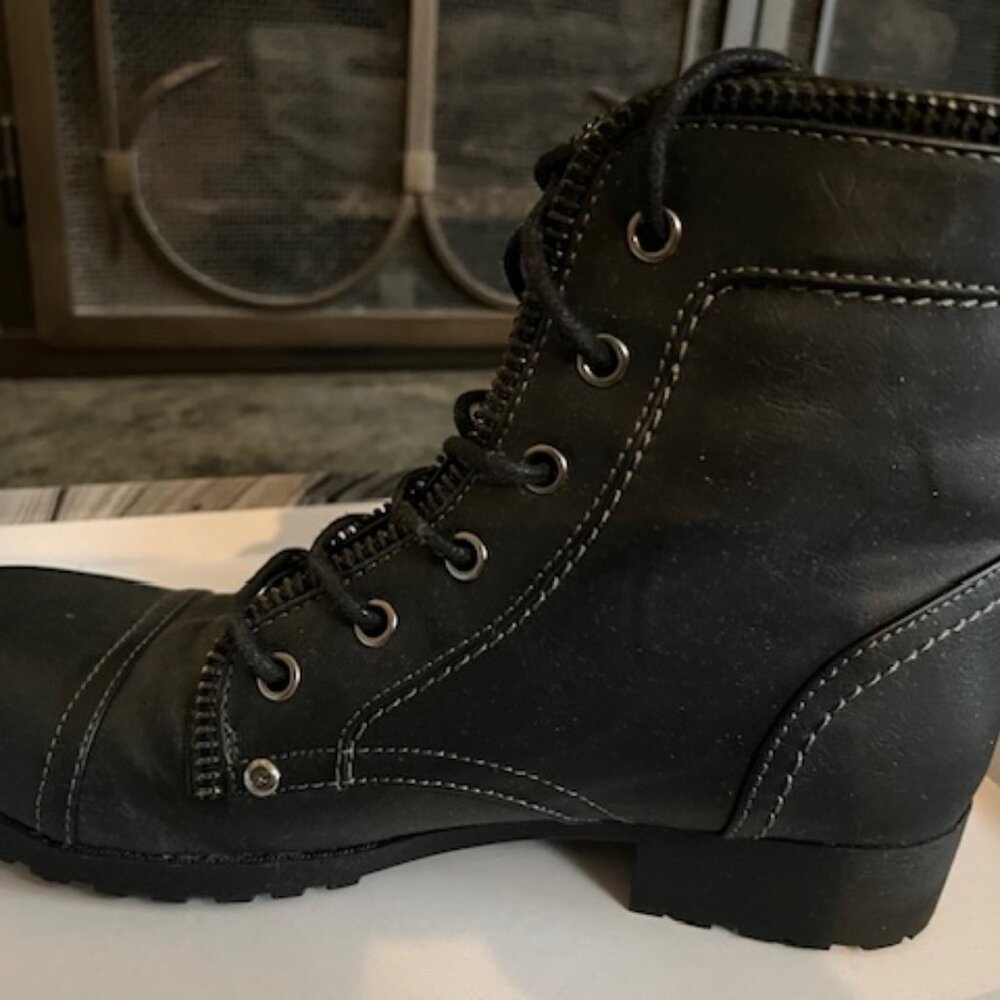 G by Guess Booties - Picture 3 of 4